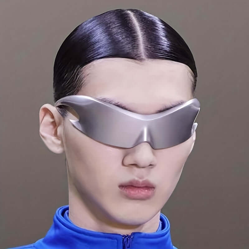 Trendy Oversized Y2K Rave Sunglasses with Gradient Polycarbonate Lenses Worn by Model