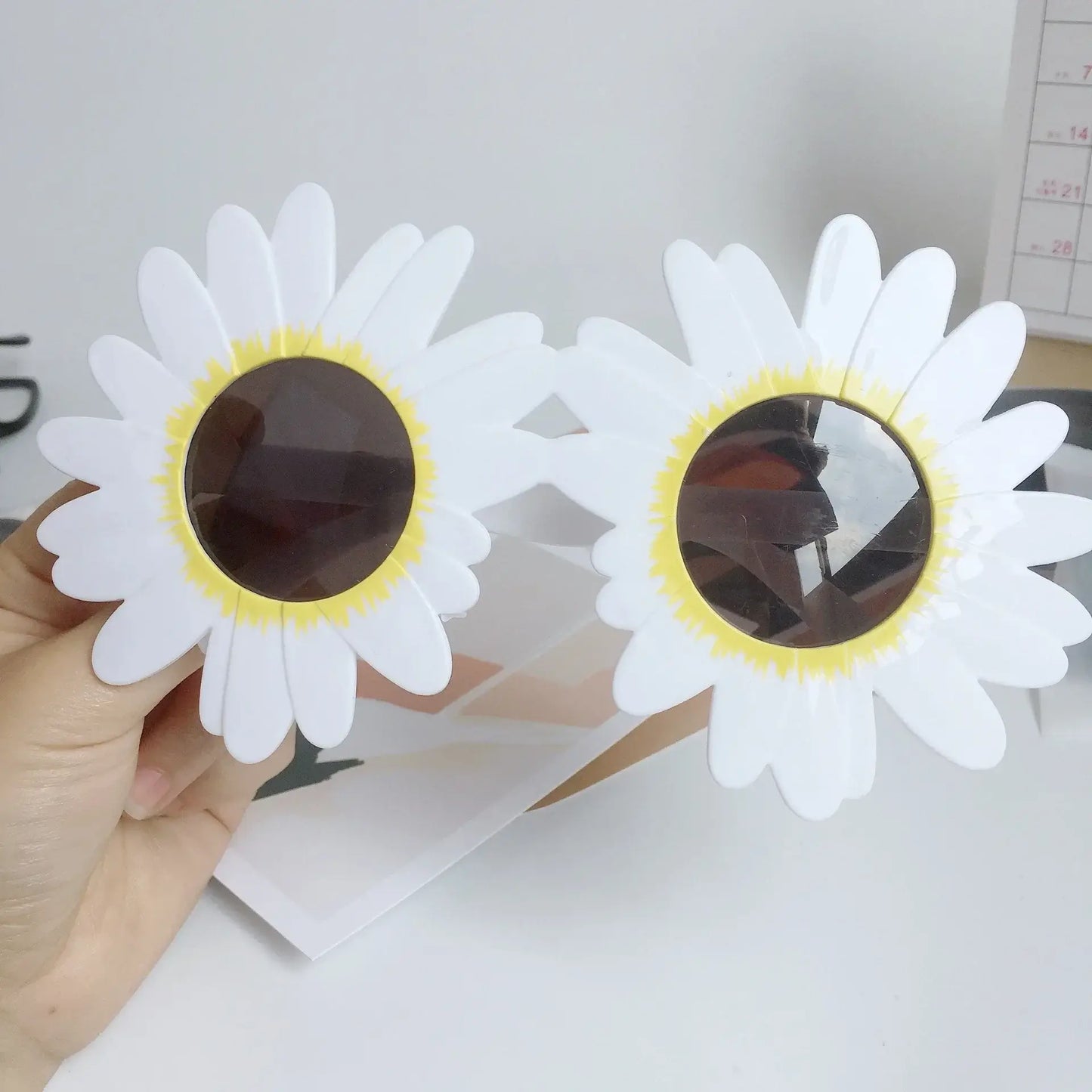 Festival Daisy Sunglasses with sunflower design, perfect for parties and summer events, featuring UV400 protection.